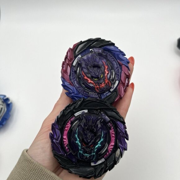 Authentic Hasbro Beyblade Burst Turbo Lot Phoenix, Valtryek, Luinor + Launchers - Picture 10 of 11